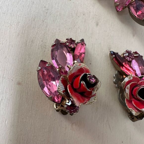 Vintage 60s Incredible Pink Rhinestone Victorian Rose Set Brooch And Earrings - Picture 2 of 10